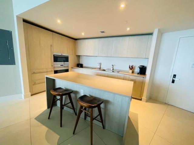 Stay At The Top With Amazing Views By Rent4Us Hollywood Esterno foto